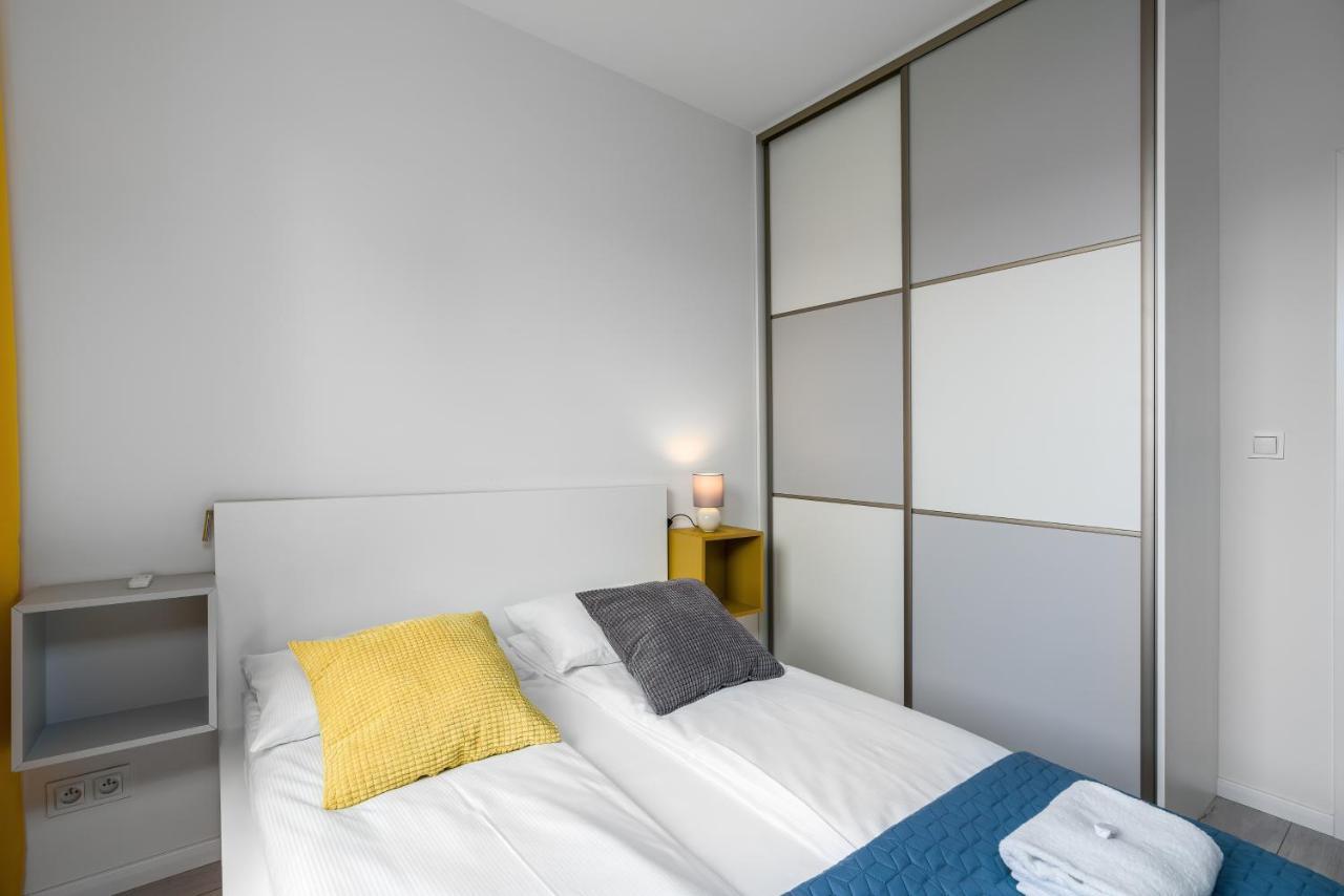 Exclusive Apartment With Terrace By Renters Poznan Exterior photo