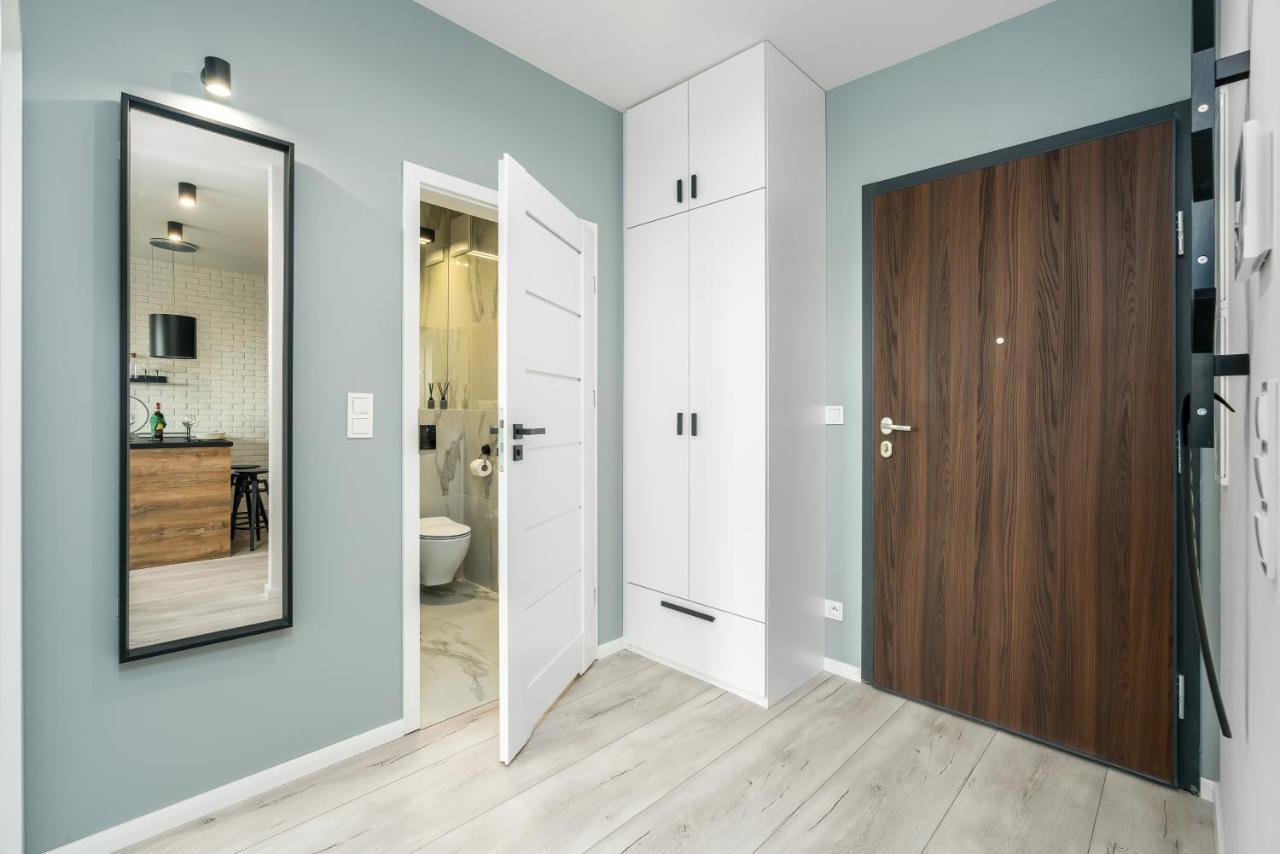 Exclusive Apartment With Terrace By Renters Poznan Exterior photo